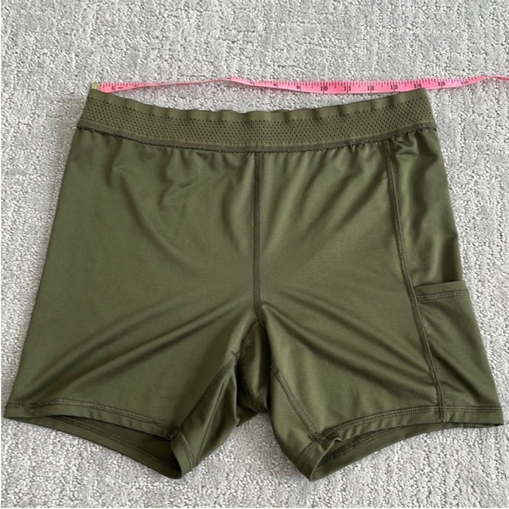 GUC M Avia army green spandex with pocket olive green